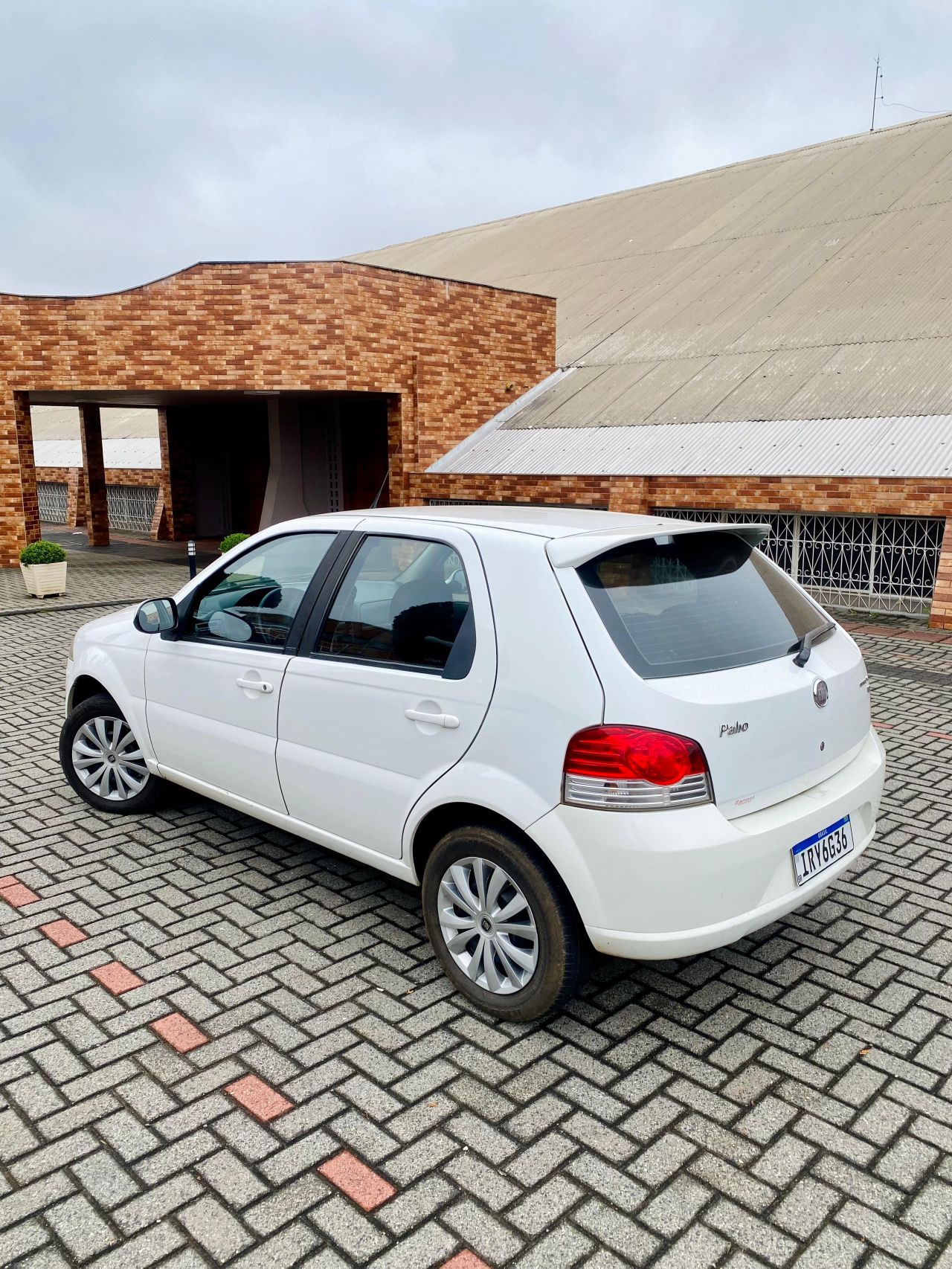 imagem-https://www.socarrao.com.br/sc-vehicle-images-prod/20245/1769988103806-6033192OR_1722884426_0_630.jpg
