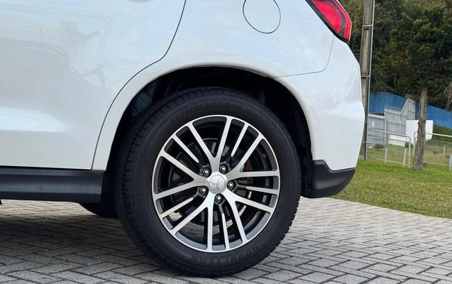 imagem-https://www.socarrao.com.br/sc-vehicle-images-prod/2024657/1786221506875-8132638_3_B_71646ceac6.jpeg