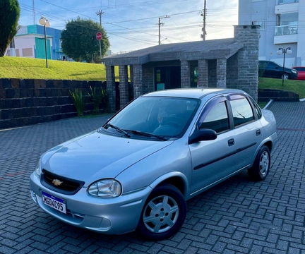 Chevrolet Classic 2010 Cinza — foto 1 de 3