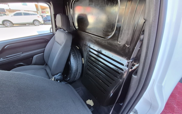 imagem-https://www.socarrao.com.br/sc-vehicle-images-prod/2025392/1788183338130-003_72acffe722312c4a20683cf4d51daaa5.jpg