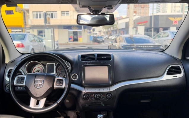 imagem-https://www.socarrao.com.br/sc-vehicle-images-prod/2025684/1785964016147-gb-c58edc8.jpeg