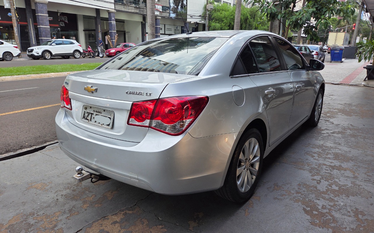 imagem-https://www.socarrao.com.br/sc-vehicle-images-prod/2026063/1781010007481-MTAwMDI4ODM5Ny5qcGc.jpg