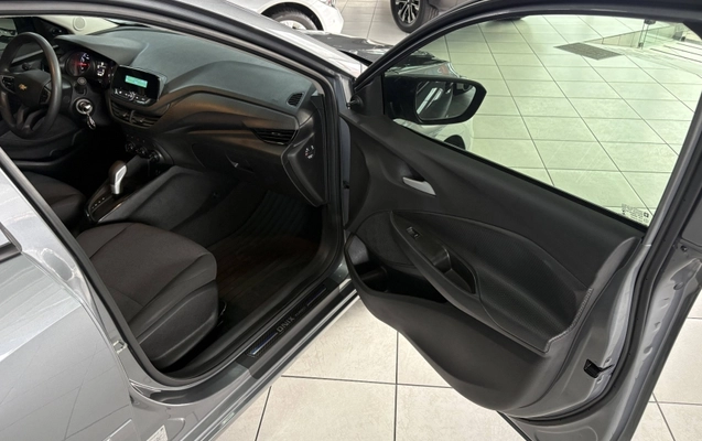 imagem-https://www.socarrao.com.br/sc-vehicle-images-prod/2026136/1785767587156-i3hbQlei8s056HC5J1PLsLFx9a9sp34Y.jpg