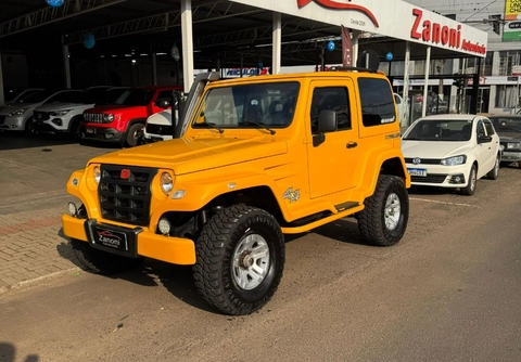 Troller T-4 2013 Amarelo — foto 1 de 3