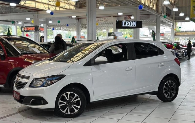imagem-https://www.socarrao.com.br/sc-vehicle-images-prod/2026859/1787086675973-8164923_16_B_7a50bcb2ca.jpeg