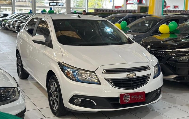 imagem-https://www.socarrao.com.br/sc-vehicle-images-prod/2026859/1787086675977-8164923_14_B_9366bdae55.jpeg