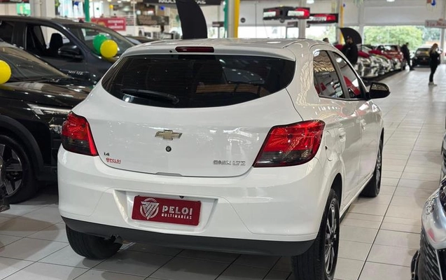 imagem-https://www.socarrao.com.br/sc-vehicle-images-prod/2026859/1787086675979-8164923_11_B_bc90b0533f.jpeg