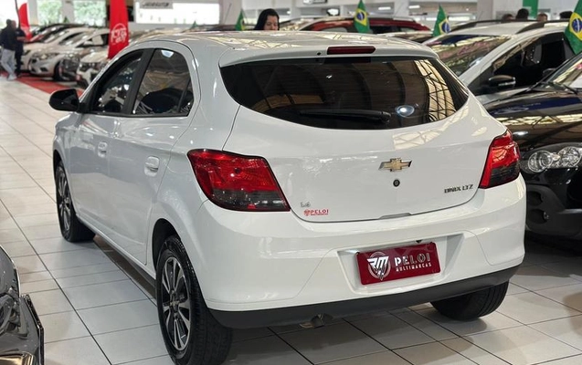 imagem-https://www.socarrao.com.br/sc-vehicle-images-prod/2026859/1787086675980-8164923_8_B_e430c51ffe.jpeg