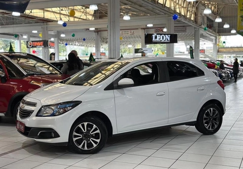 Chevrolet Onix 2016 Branco — foto 1 de 3
