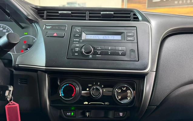 imagem-https://www.socarrao.com.br/sc-vehicle-images-prod/2027270/1787237554457-fc595c3407604c9d84b32e08e519b5df_1782311668863.jpg
