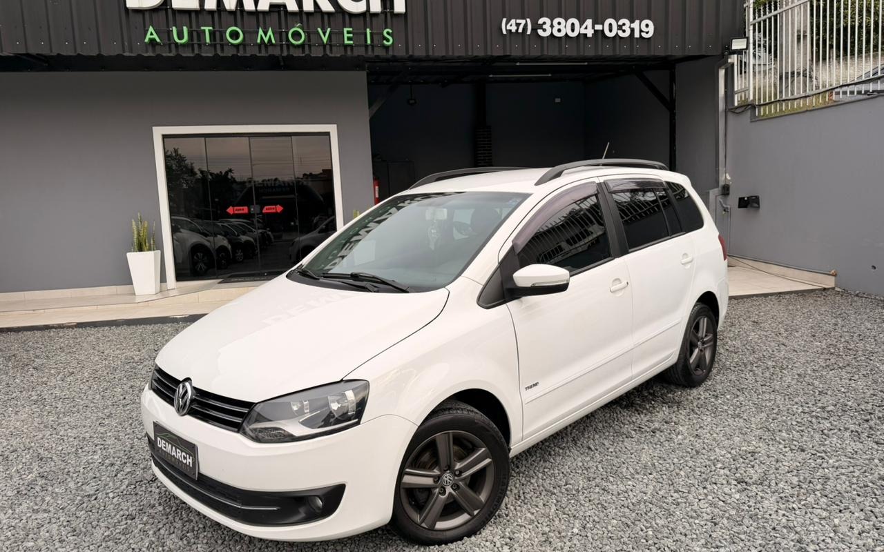Volkswagen SpaceFox 1.6/ 1.6 Trend Total Flex 8V 5p na cor Branco em Joinville / SC - 2027810