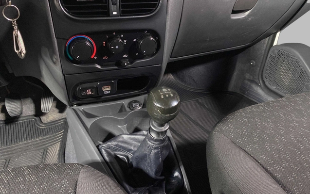 imagem-https://www.socarrao.com.br/sc-vehicle-images-prod/2028565/1781020598046-003_6b8b4f1bf744b967478b3203855c000a.jpg