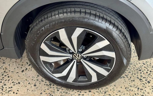 imagem-https://www.socarrao.com.br/sc-vehicle-images-prod/2028752/1782478198576-8157728_5_B_ea70e2756b.jpeg