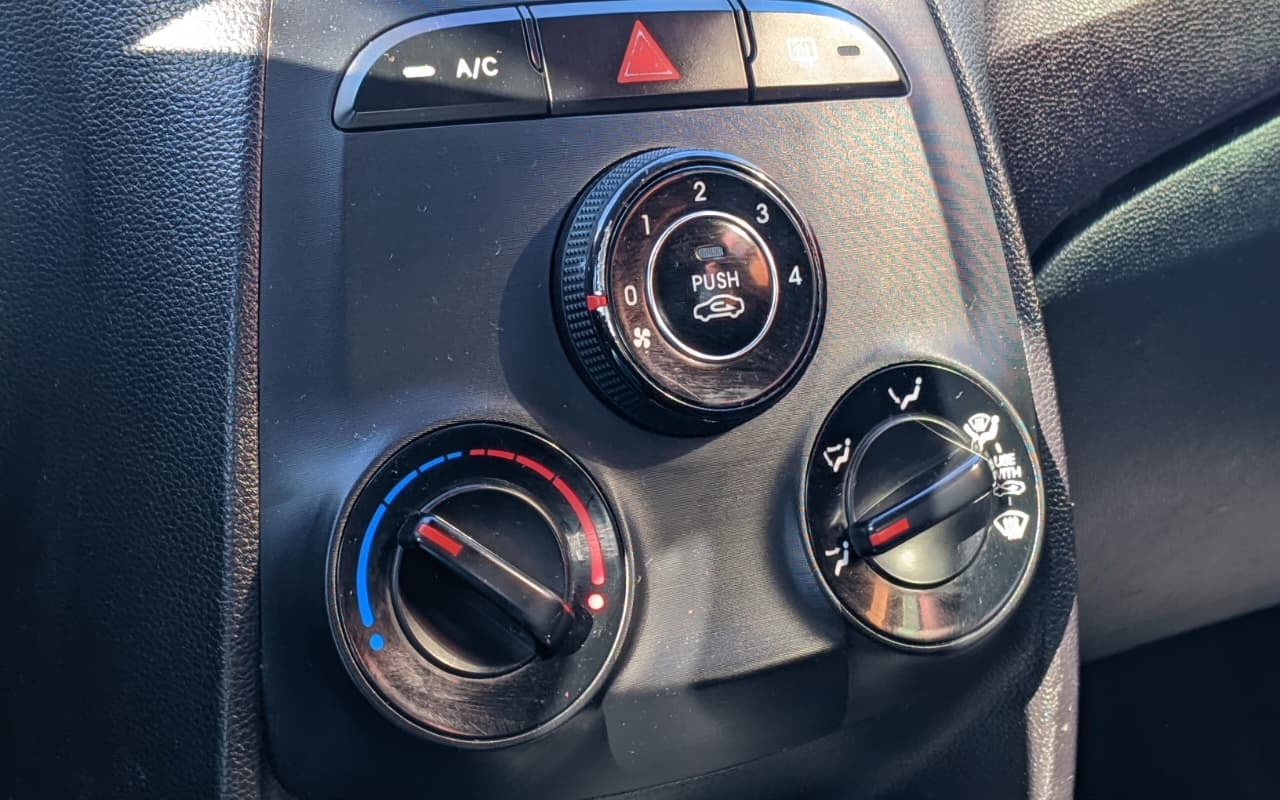 imagem-https://www.socarrao.com.br/sc-vehicle-images-prod/2028814/1781021585542-V2hhdHNBcHAgSW1hZ2UgMjAyNi0wNi0wOSBhdCAxMC4yNi40MyAoMSkuanBlZw.jpeg