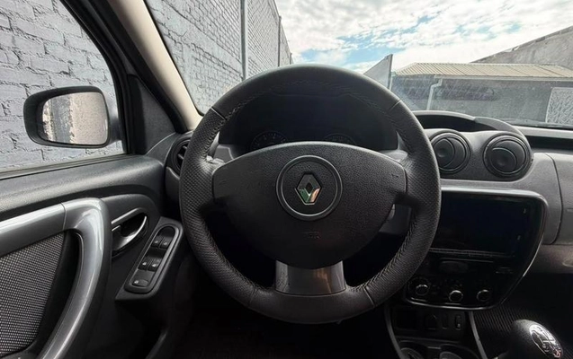 imagem-https://www.socarrao.com.br/sc-vehicle-images-prod/2029027/1786640696770-8168256_6_B_ae432bc6e7.jpeg