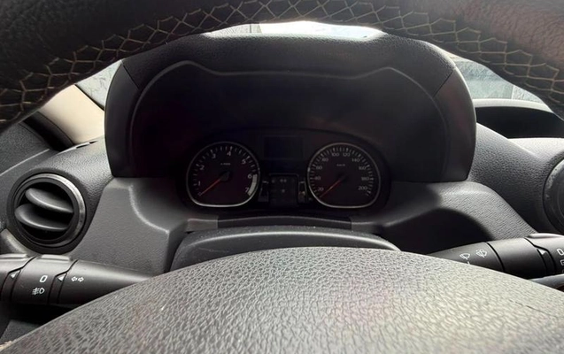 imagem-https://www.socarrao.com.br/sc-vehicle-images-prod/2029027/1786640696771-8168256_5_B_7f2855f13b.jpeg