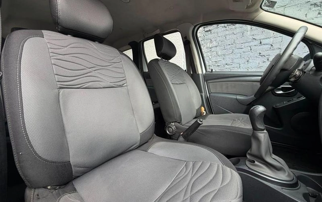imagem-https://www.socarrao.com.br/sc-vehicle-images-prod/2029027/1786640696777-8168256_6_B_862b9e01c2.jpeg