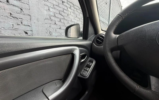 imagem-https://www.socarrao.com.br/sc-vehicle-images-prod/2029027/1786640696779-8168256_6_B_87fdcf460e.jpeg
