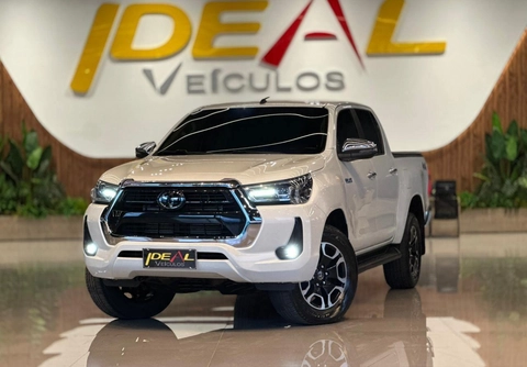Toyota Hilux 2021 Branco — foto 1 de 3