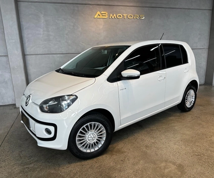 Volkswagen Up! 2017 Branco — foto 1 de 3