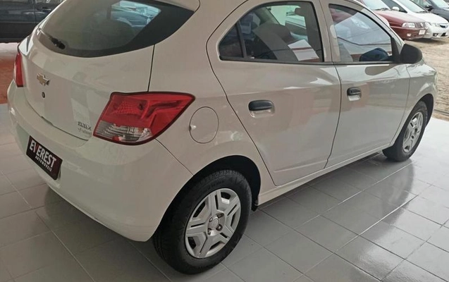 imagem-https://www.socarrao.com.br/sc-vehicle-images-prod/2029942/1786724242682-8169778_0_B_5aed4ada84.jpeg