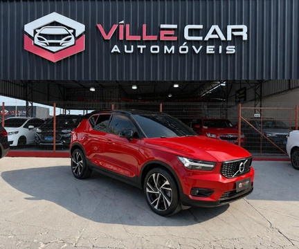 Volvo XC40 2021 Vermelho — foto 1 de 3