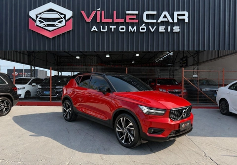 Volvo XC40 2021 Vermelho — foto 1 de 3
