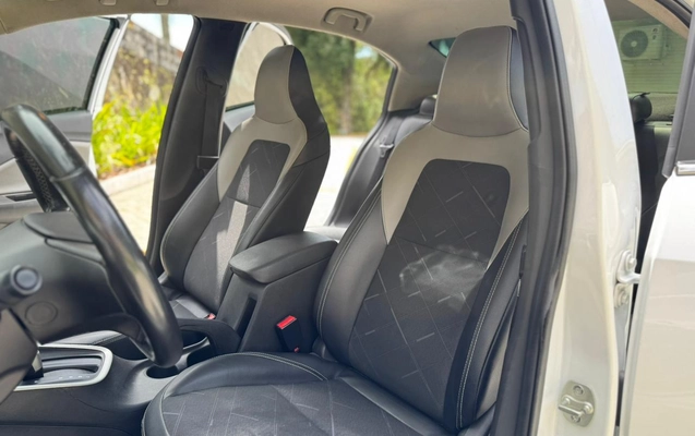imagem-https://www.socarrao.com.br/sc-vehicle-images-prod/2030607/1781028810259-003_6156d461a07967ab97e3feb5b95270e5.jpeg