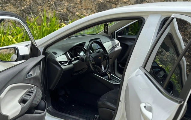imagem-https://www.socarrao.com.br/sc-vehicle-images-prod/2030607/1781028810263-003_2787710a345a1e4ff7c52a0f7db4e336.jpeg