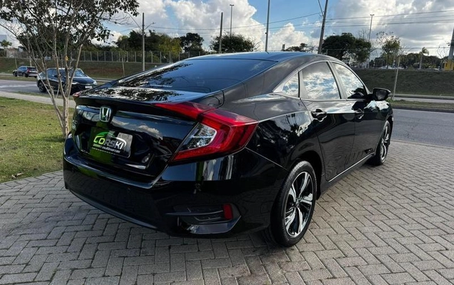 imagem-https://www.socarrao.com.br/sc-vehicle-images-prod/2030972/1789065730032-8170307_17_B_df7b90343b.jpeg