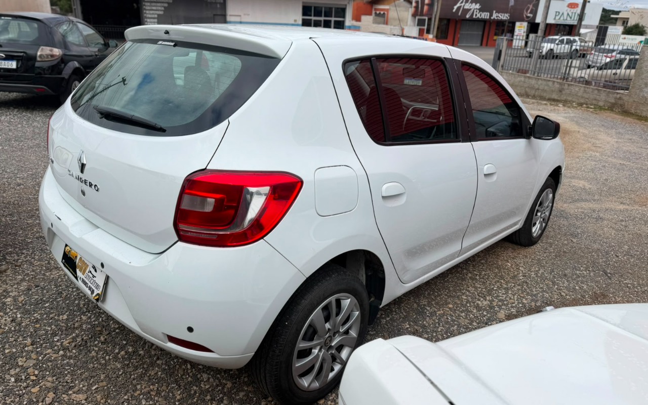 imagem-https://www.socarrao.com.br/sc-vehicle-images-prod/2031124/1781030610035-MWVhZDgwNzQtMzNjNi00ZWNmLThhYmQtZDExMWM3Y2MxZWUwLmpmaWY.jfif