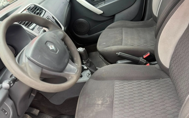 imagem-https://www.socarrao.com.br/sc-vehicle-images-prod/2031124/1781030610355-MzkxMmFiZDQtOGIyNi00ZThlLTlmODEtN2YxYmY3YTYyMTA0LmpmaWY.jfif
