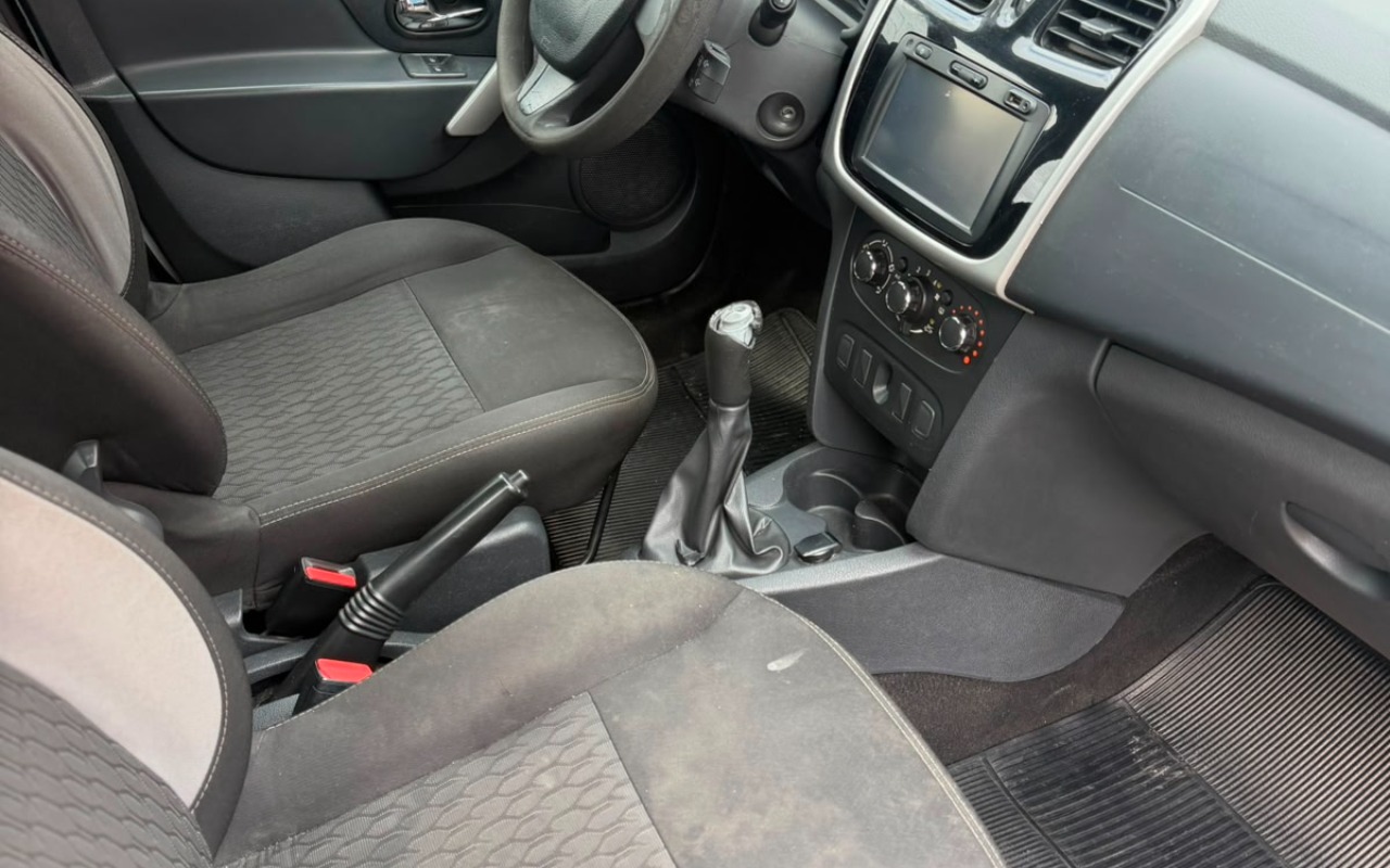 imagem-https://www.socarrao.com.br/sc-vehicle-images-prod/2031124/1781030610636-OWE4NTllNDYtMGE3OS00ODdmLWEwMmItY2ViOTU5ZjgxOTU4LmpmaWY.jfif