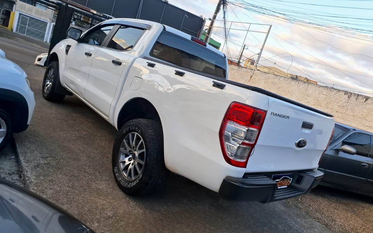imagem-https://www.socarrao.com.br/sc-vehicle-images-prod/2031257/1781031069967-NC5qcGc.jpg