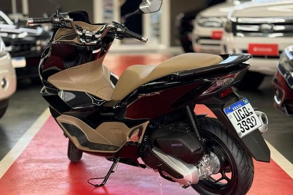 imagem-https://www.socarrao.com.br/sc-vehicle-images-prod/2031296/1782304820111-8170173_3_B_816e9c692b.jpeg