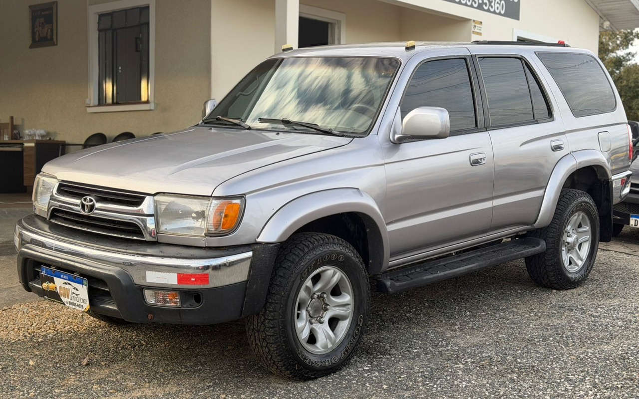 Toyota Hilux SW4 4x4 3.0 8V TB Diesel na cor Prata em Campo Largo / PR - 2031345