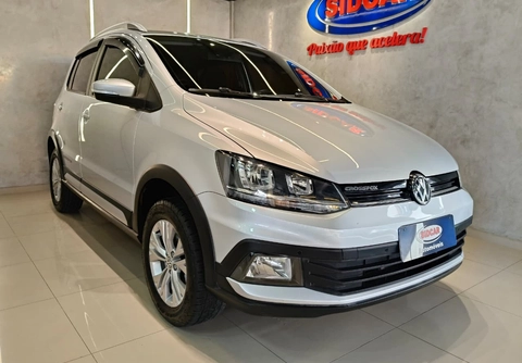 Volkswagen Crossfox 1.6 T. Flex 16V 5p 2017 Prata — foto 1 de 3