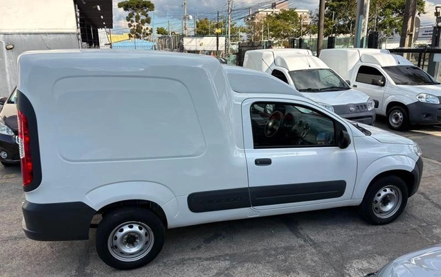 imagem-https://www.socarrao.com.br/sc-vehicle-images-prod/2032280/1781035167265-7978600_1_B_b3565ccc5d.jpeg