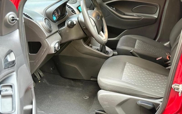 imagem-https://www.socarrao.com.br/sc-vehicle-images-prod/2032283/1782151076430-8022899_9_B_a913ed9f97.jpeg