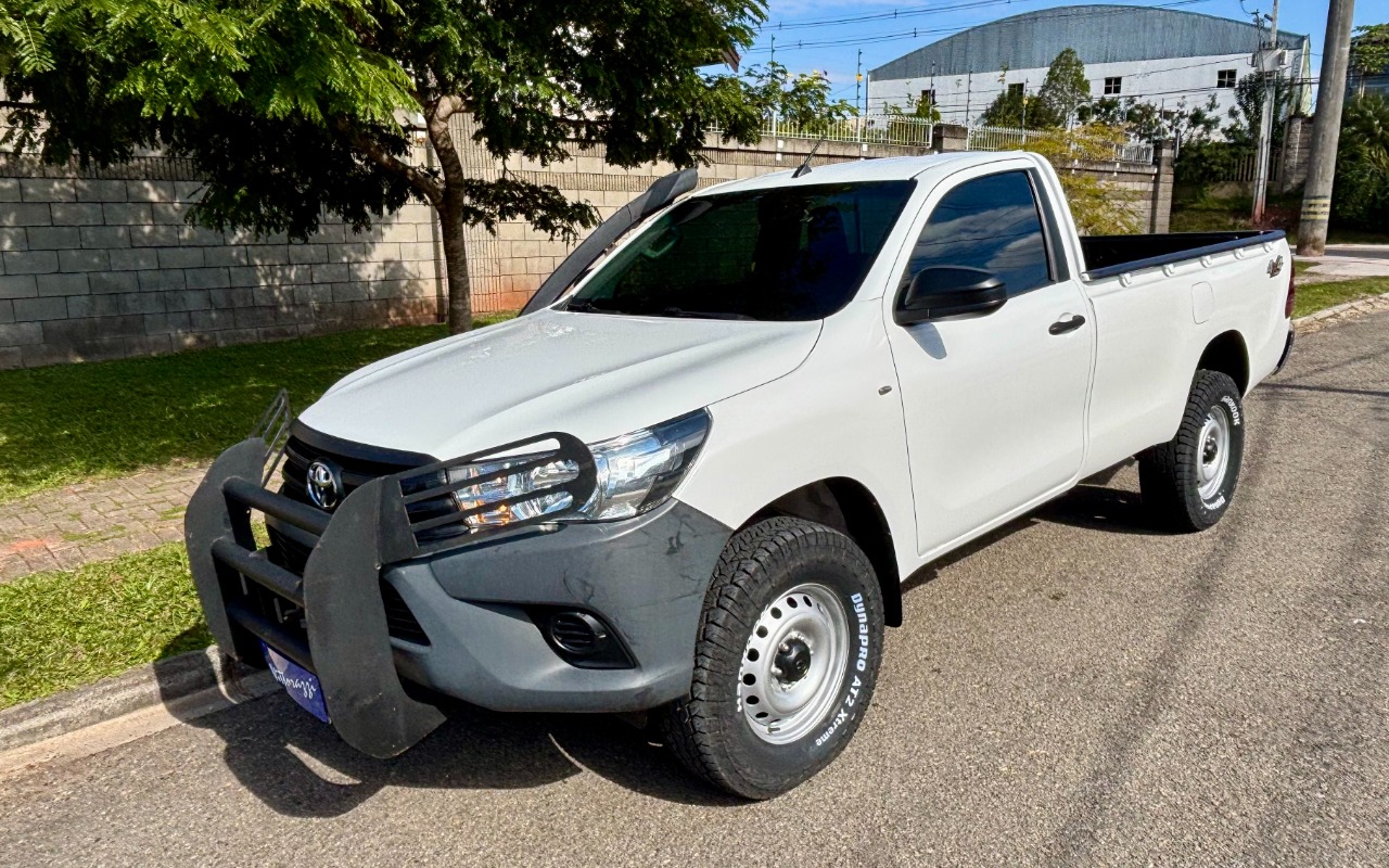Toyota Hilux 2018 Branco — foto 1 de 3