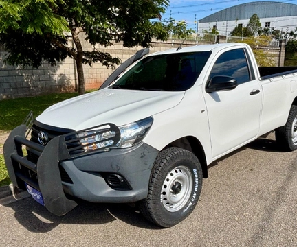 Toyota Hilux 2018 Branco — foto 1 de 3