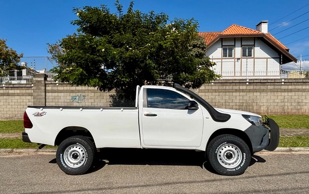 imagem-https://www.socarrao.com.br/sc-vehicle-images-prod/2032286/1781097012305-SU1HXzgzMjkuanBlZw.jpeg