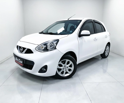 Nissan MARCH 2018 Branco — foto 1 de 3