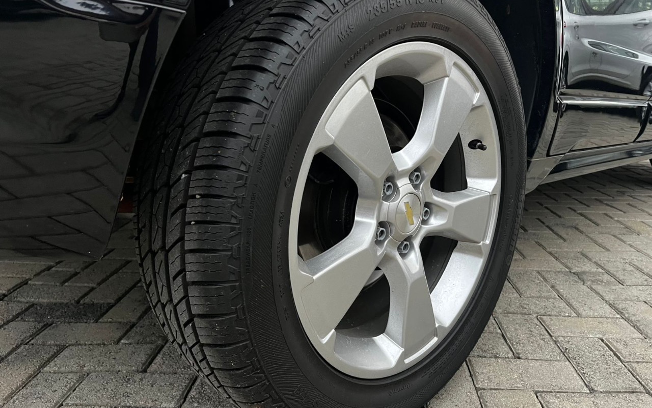 imagem-https://www.socarrao.com.br/sc-vehicle-images-prod/2032508/1781036168193-NTg1NmE4MWUtNDY1MS00ZmY4LTk4ODEtZmViNWZkYTJlYjEzLmpwZWc.jpeg
