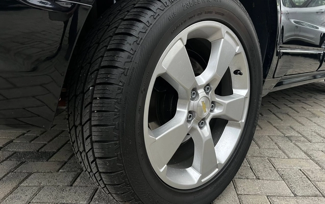 imagem-https://www.socarrao.com.br/sc-vehicle-images-prod/2032508/1781036168193-NTg1NmE4MWUtNDY1MS00ZmY4LTk4ODEtZmViNWZkYTJlYjEzLmpwZWc.jpeg