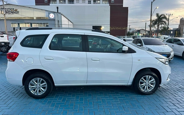 imagem-https://www.socarrao.com.br/sc-vehicle-images-prod/2032957/1788898187749-6e1ee149a0304b288c92a1a262e2b3b5_1781037796431.jpg