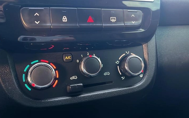 imagem-https://www.socarrao.com.br/sc-vehicle-images-prod/2033164/1789585159114-8171512_15_B_b67d048e88.jpeg