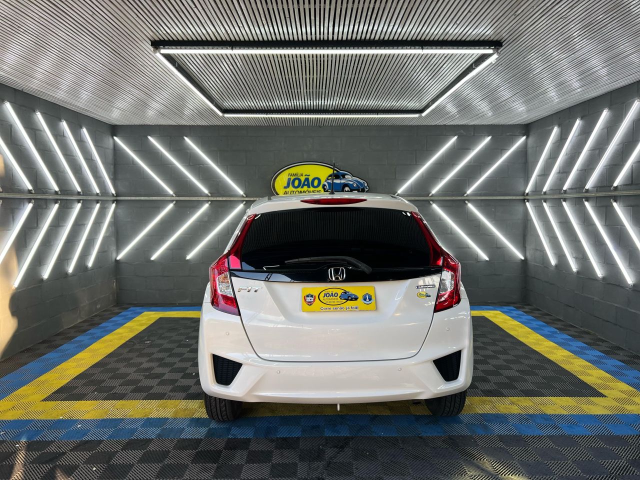 imagem-https://www.socarrao.com.br/sc-vehicle-images-prod/20333/1769988106760-6675193OR_1765561569_33_830.jpg