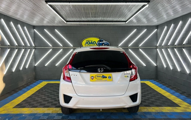 imagem-https://www.socarrao.com.br/sc-vehicle-images-prod/20333/1769988106760-6675193OR_1765561569_33_830.jpg