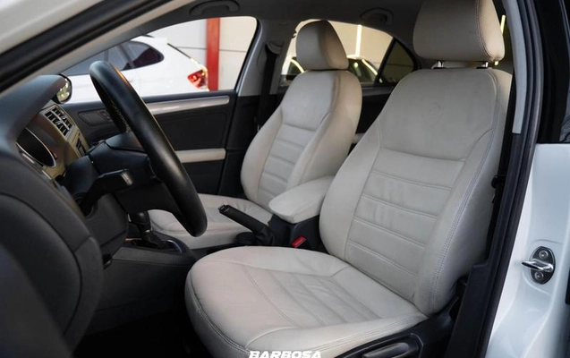 imagem-https://www.socarrao.com.br/sc-vehicle-images-prod/2034281/1781043723518-8169704_9_B_e07cdfd9a0.jpeg